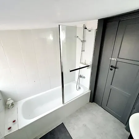 Cost Arroios Casa de hóspedes *